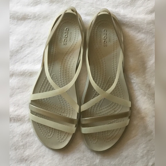 crocs isabella cut strappy sandal